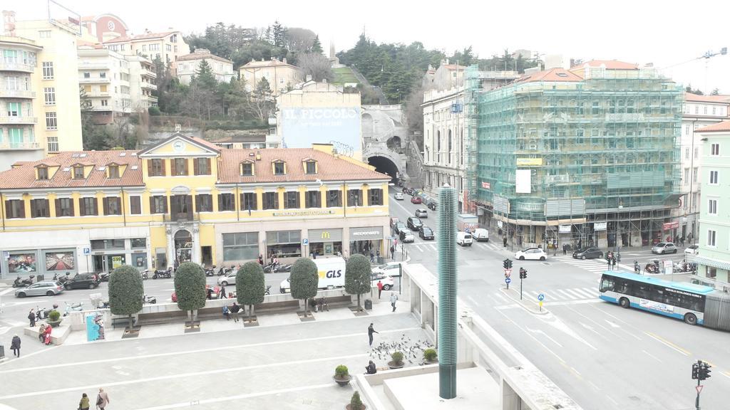 B&B Piazza Goldoni Terst Exteriér fotografie